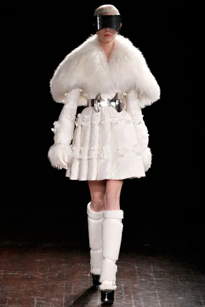 Look 1